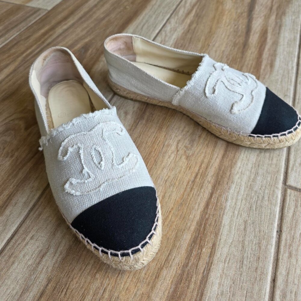 CHANEL Espadrilles Black-White Denim Slip-on Shoes Eur. 39 - Picture 3 of 16